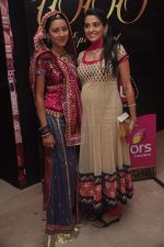 Pratyusha Banerjee, Smita Bansal at Balika Vadhu 1000 episode bash in Mumbai on 14th May 2012 (47).JPG